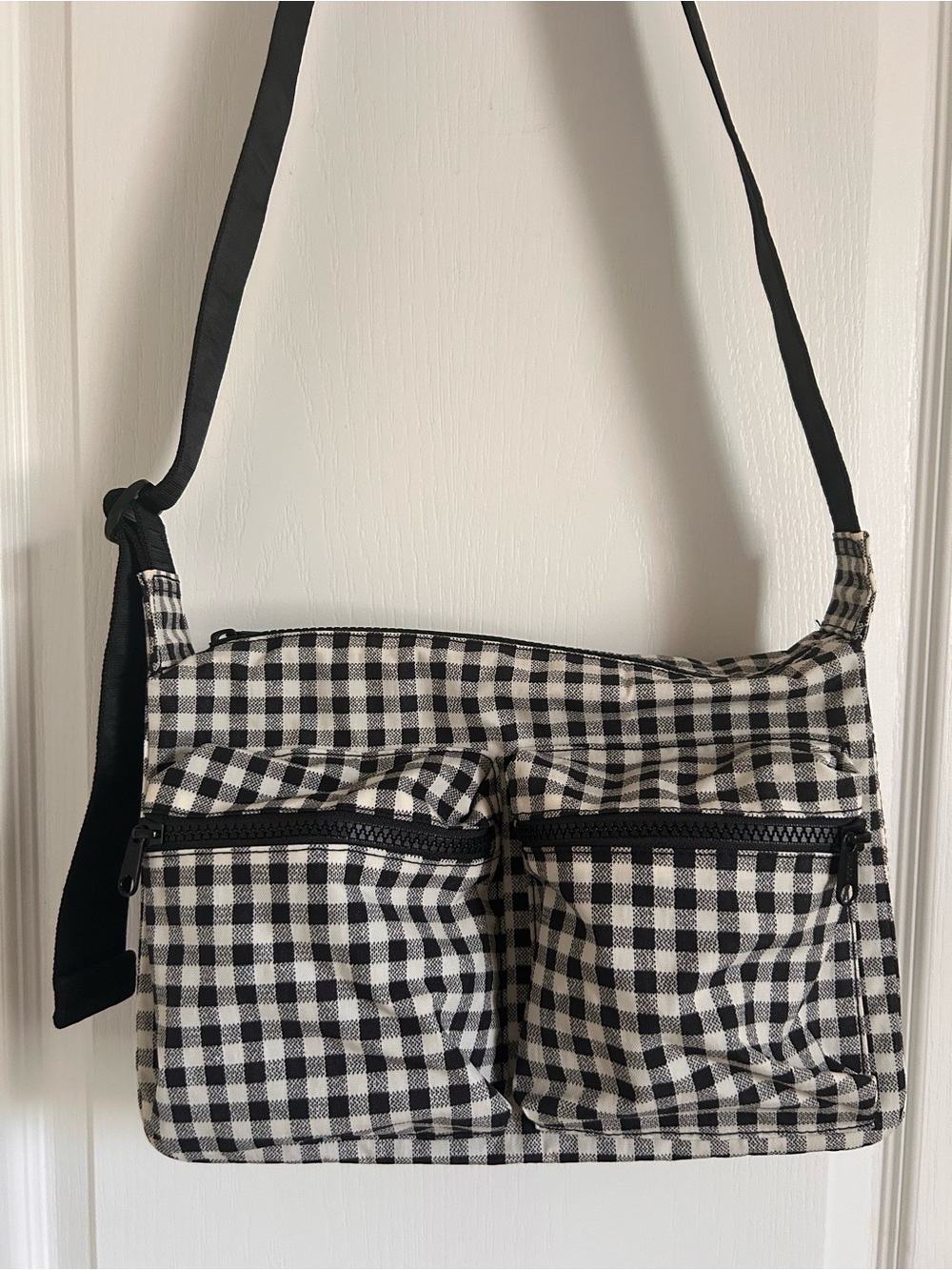 Baggu Medium Cargo Crossbody - Black & White Gingham